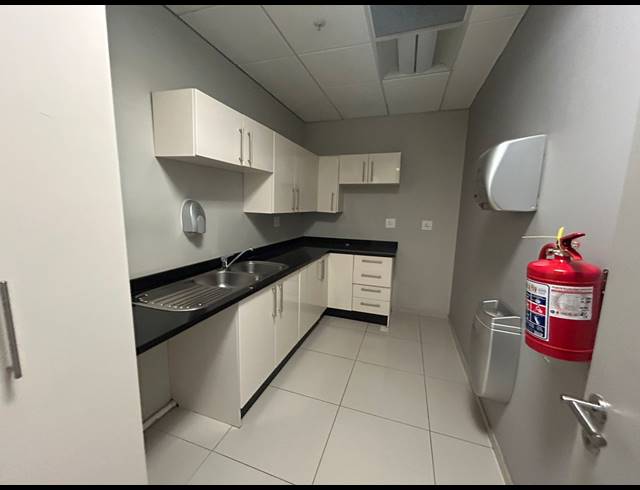 429M² OFFICE TO LET IN SANDTON CENTRAL